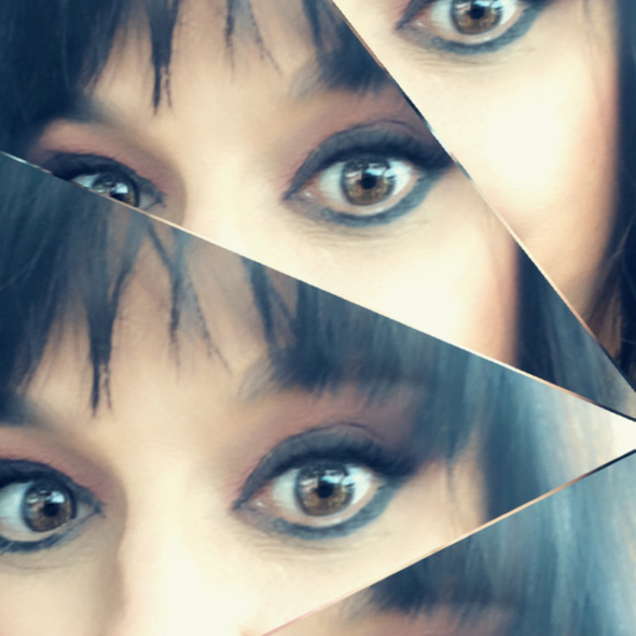 Meet your Posher, Beth - Picture 1 of 1